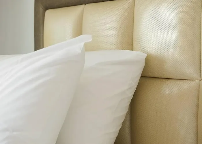 Beachside Apartment-pool-parking Apartment *